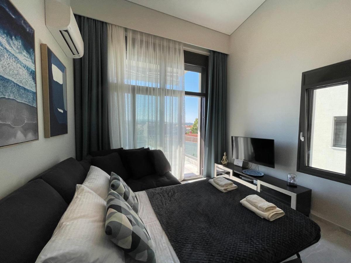Callisto Luxury Suite Νικήτη Εξωτερικό φωτογραφία