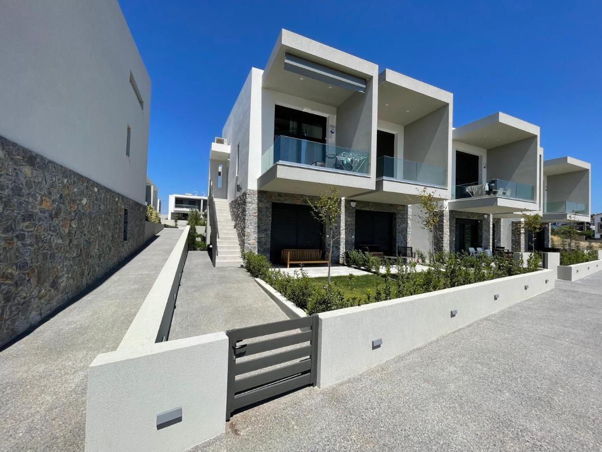 Callisto Luxury Suite Νικήτη Εξωτερικό φωτογραφία